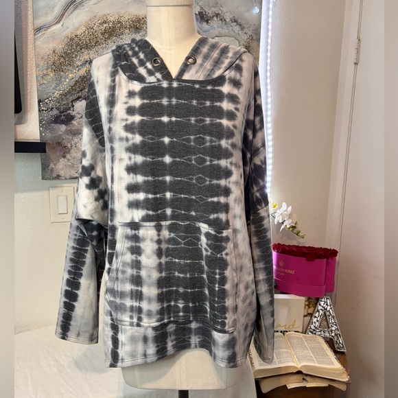 Karen Kane Sweaters - Karen Kane TieDye Sweater Hoodie